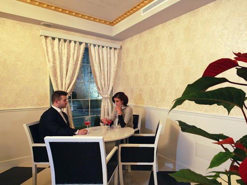 Hotel Kastria Tirana Exterior foto